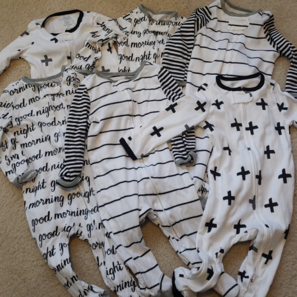 Cloud Island Black and White Baby Sleeper bundle